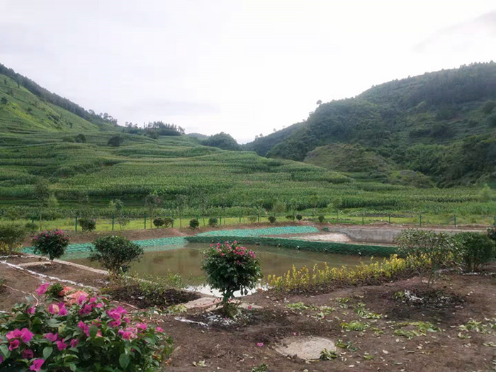羅平縣萬峰湖流域農(nóng)村環(huán)境連片整治項目(阿崗鎮(zhèn)阿窩村和木格村、老廠鄉(xiāng)丫落村和舍迫村、九龍街道辦白石巖村)